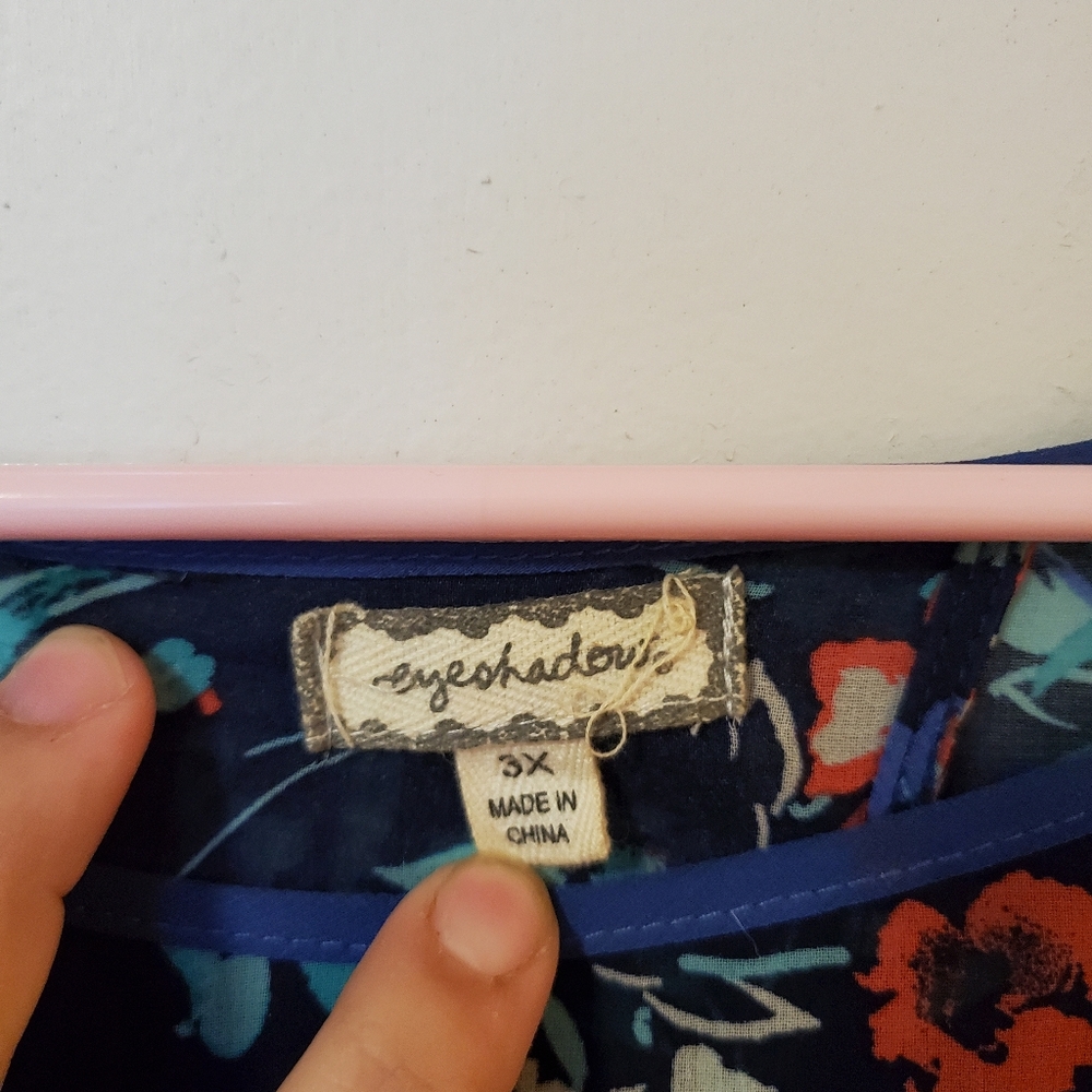 Plus Size Floral Mesh Tye Back Top - Picture 5 of 5